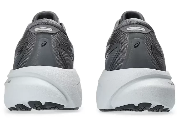 GEL-KAYANO 30 EXTRA BREIT STRASSENGETESTET