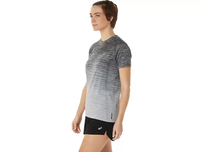 NAHTLOSES KURZARM-TOP FÜR DAMEN NAHTLOSES KURZARM-TOP FÜR DAMEN